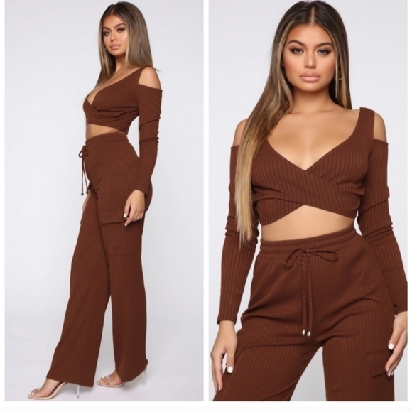 Fashion Nova Pants - 2pc Fashion Nova sz M Cut out the Cold ribbed set Brown. Worn Once